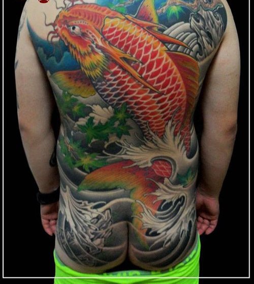 tattoo cá chép nhật cổ kết hợp phong cảnh