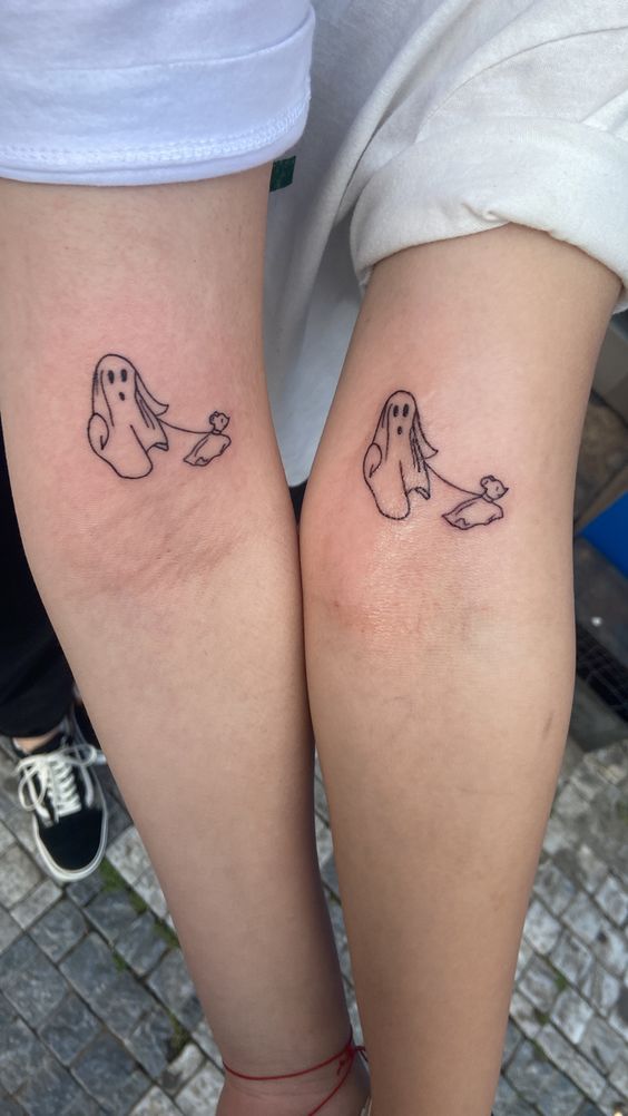 tatttoo mẫu hình ma vô diện cute với đứa bạn thân