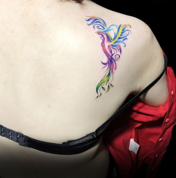 tattoo phượng hoàng mini màu cầu vòng