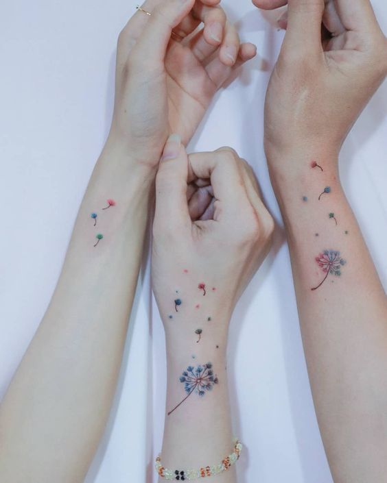 tattoo bồ công anh mini cho hội bạn thân