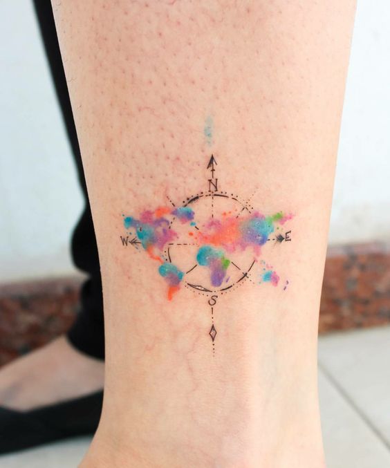 hình xăm la bàn mini màu nước tuyệt đẹp