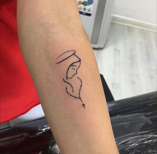 hình xăm mini như lá bùa may mắn