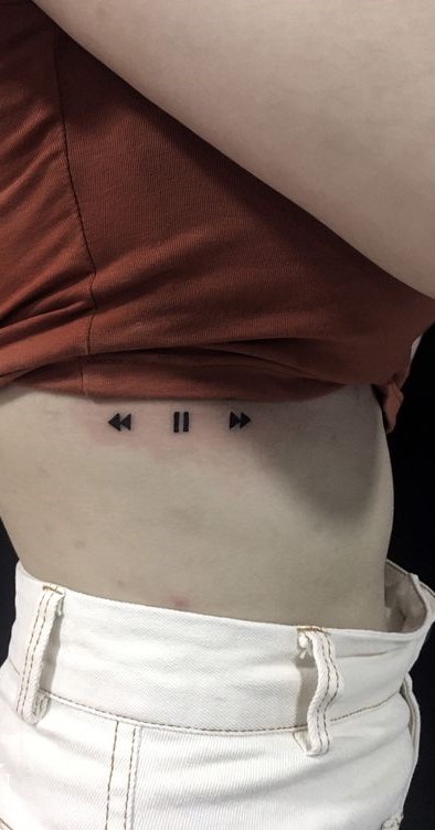 hình xăm mini ở eo cho nữ cực đẹp