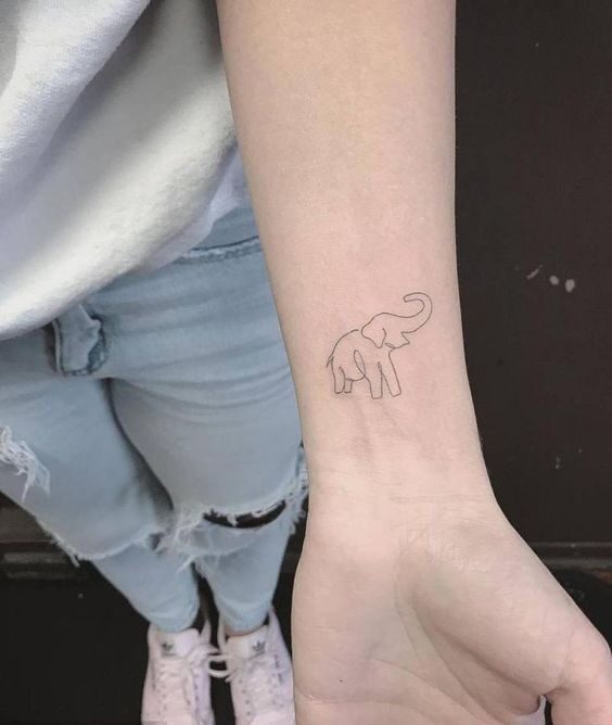 tattoo voi mini đẹp ở cổ tay