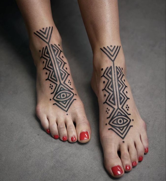 Tattoo đôi mắt thần