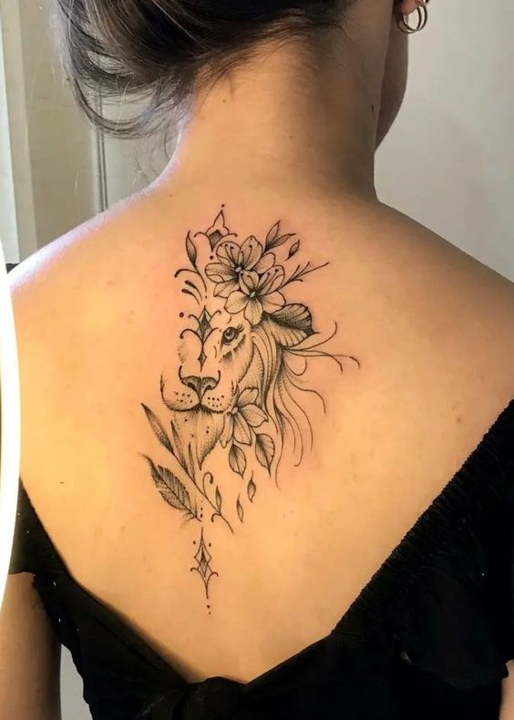 Tattoo hoa sau lưng hình dáng sư tử