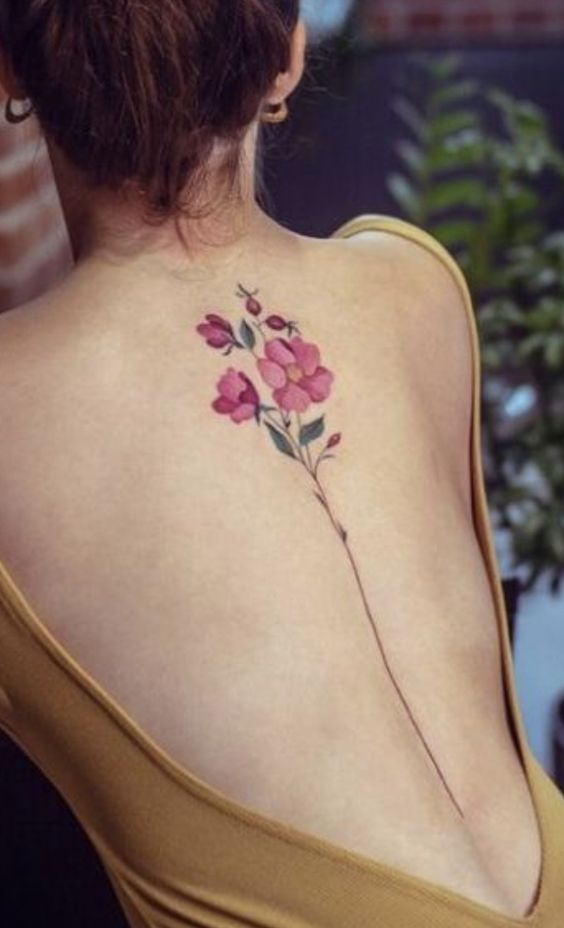 Tattoo hoa sau lưng kiêu sa