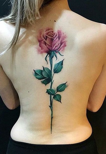 Tattoo hoa sau lưng mộc mạc