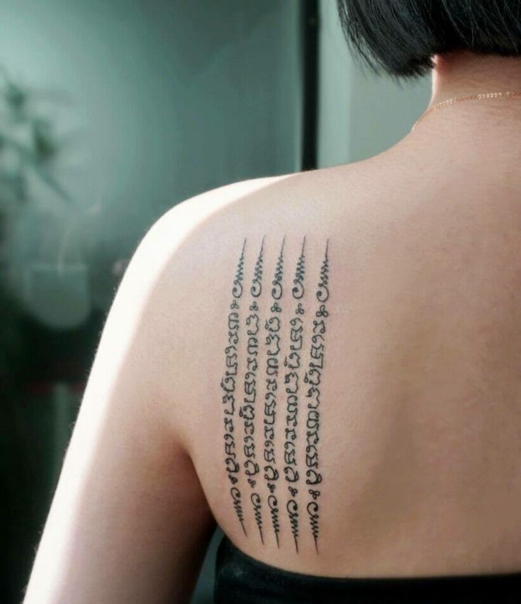 ấn tượng mạnh mẽ với mẫu tattoo Sak Yant