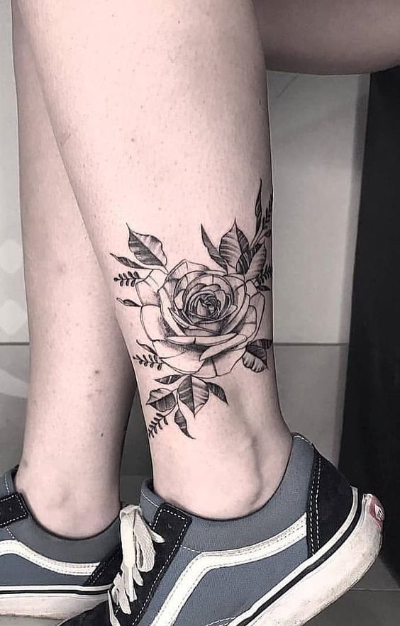 ý tưởng tattoo cho nữ trên cổ chân