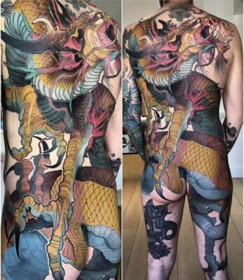 cận cảnh mẫu xăm bít người phía sau siêu chất