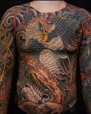 cực kỳ cuốn hút với mẫu xăm full mình này