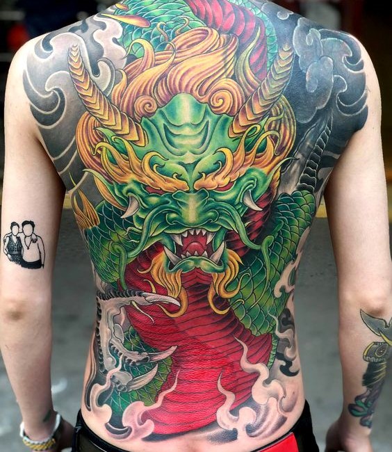 cực thu hút với mẫu tattoo rồng lạ mắt