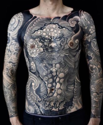 độc lạ với thiết kế full mình nam tính