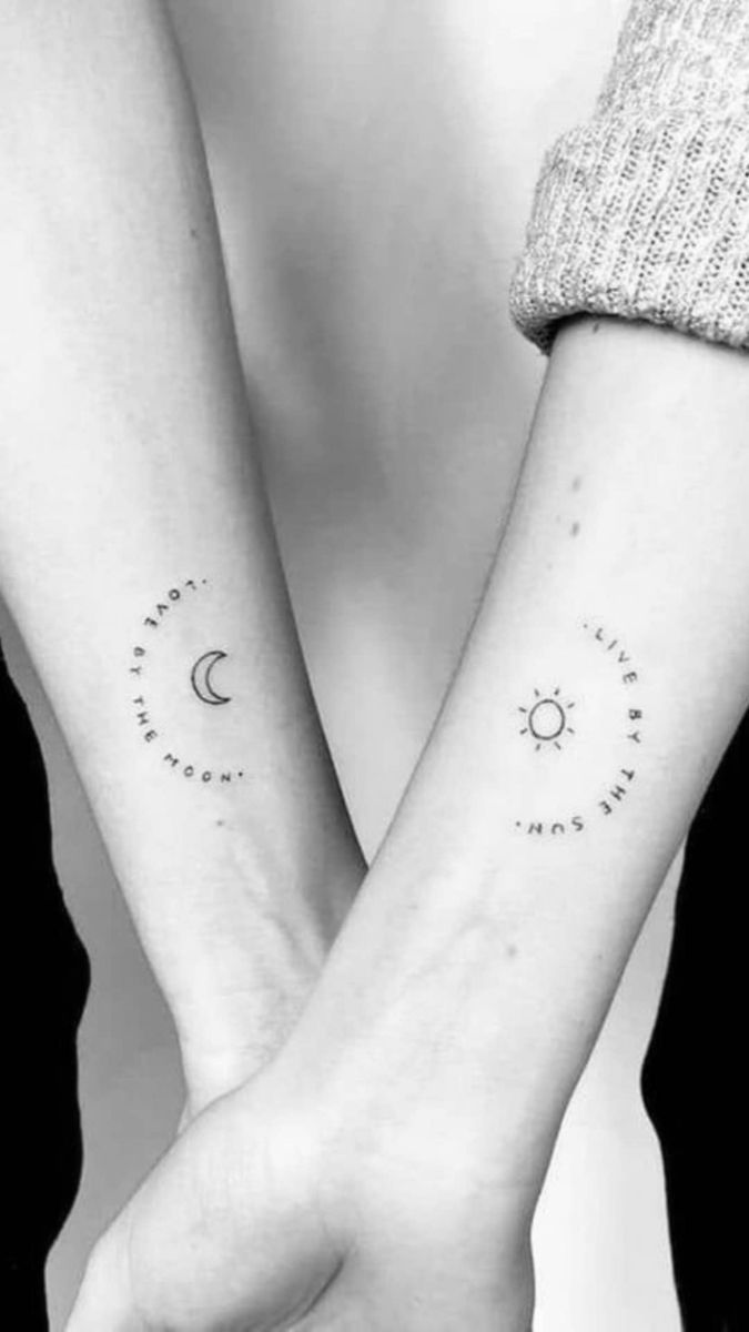 hình tattoo cho cặp bạn thân mẫu vòng tròn chữ