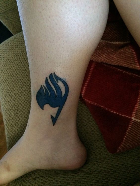 hình tattoo fairy tail trên cổ chân