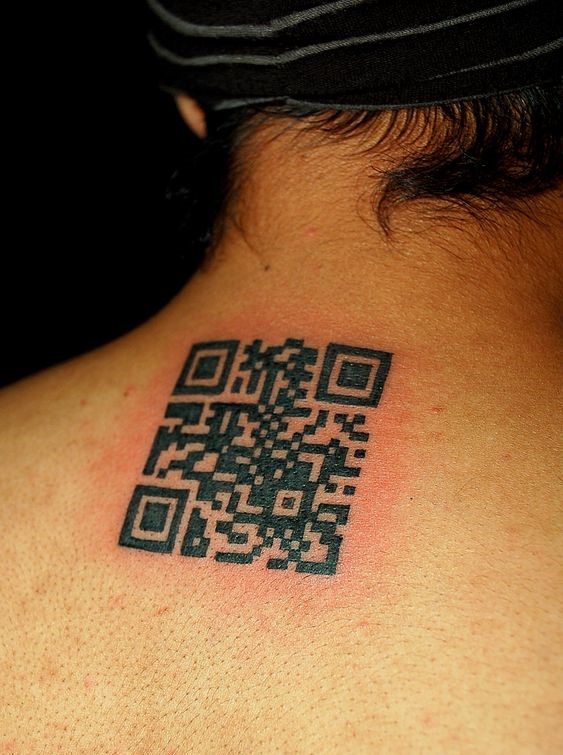 hình tattoo qr sau gáy