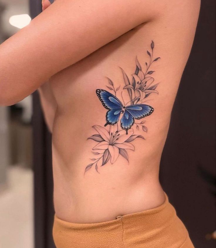 hình xăm cách bướm ở mạn sườn