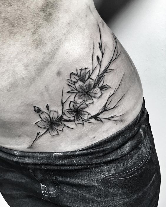 hình xăm che sẹo ở eo