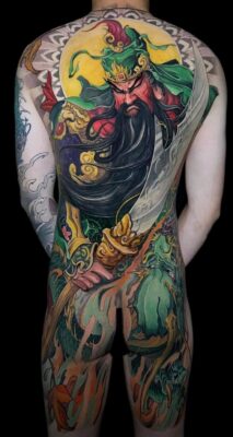 hình xăm full người phía sau màu sắc