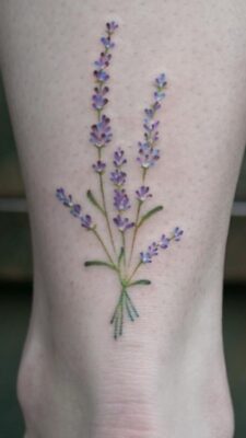 hình xăm hoa lavender tinh tế