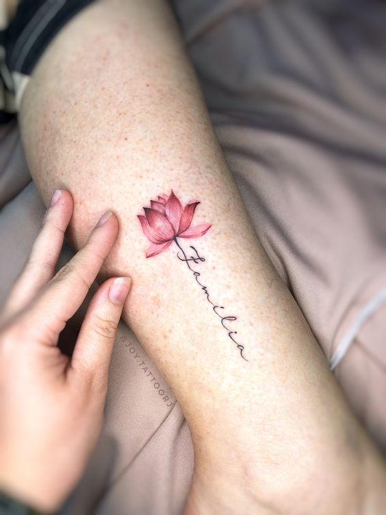 hình xăm hoa sen hồng mini
