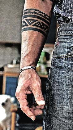 hình xăm học tiết tam giác cách điệu đẹp