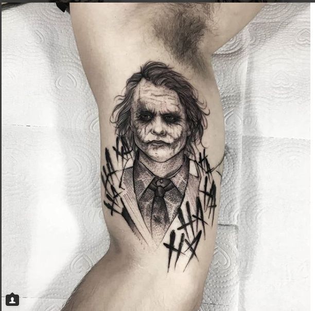 hình xăm joker trên bắp tay hình xăm joker trên bắp tay