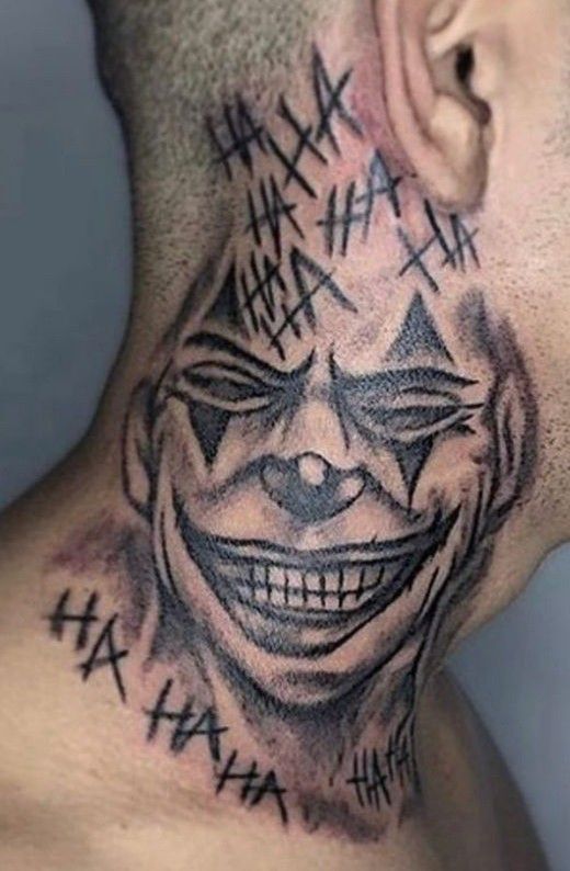 hình xăm joker trên cổ cực độc đáo hình xăm joker trên cổ cực độc đáo