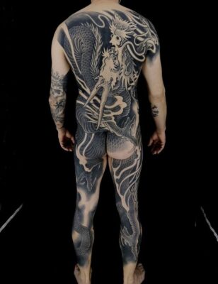 hình xăm kín người đầy sáng tạo