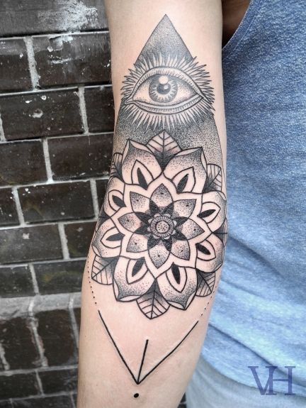 thiết kế bông hoa vạn người mê