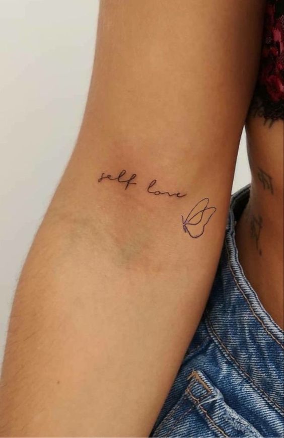 hình xăm yêu bản thân ở cánh tay mẫu 5