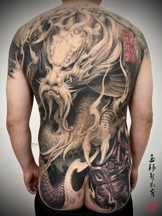 khả năng diễn tả hình thể tuyệt vời qua mẫu tattoo rồng