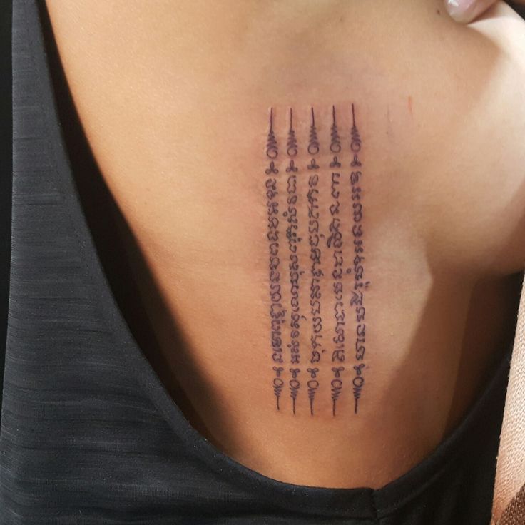 kiểu tattoo khmer đẹp ở bên hông