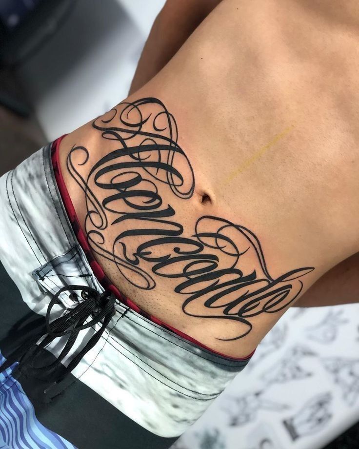 kiểu tattoo ở bụng phông chữ lạ mắt