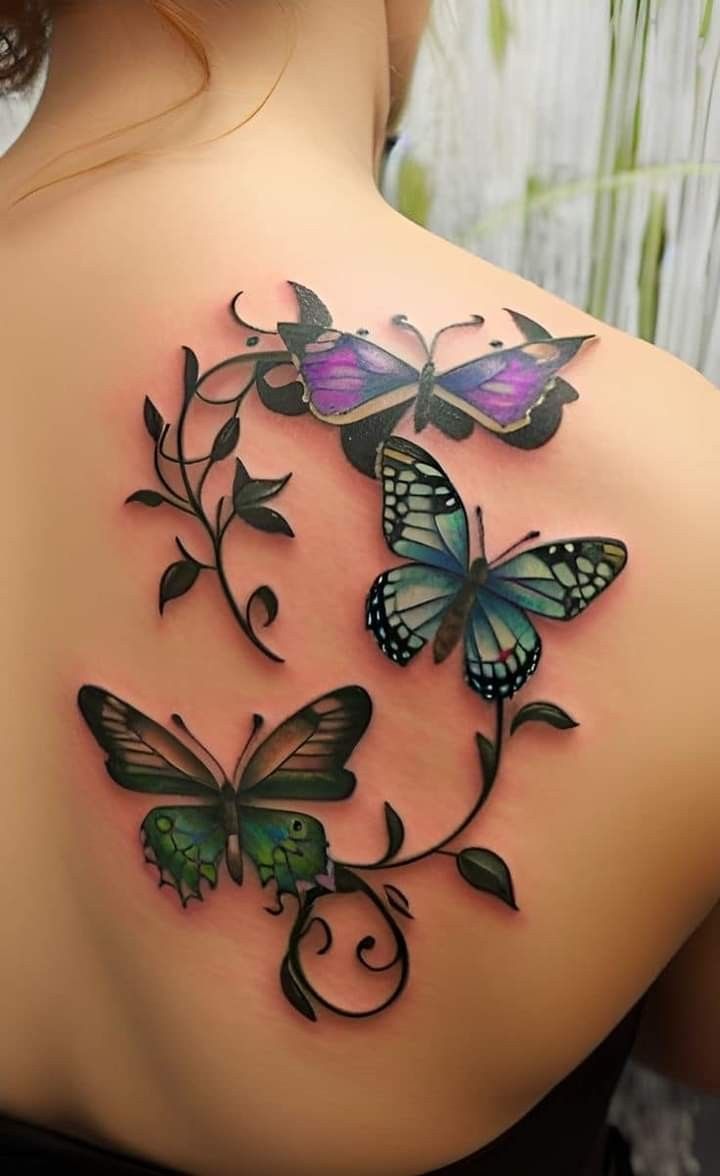 mẫu tattoo bướm 3D trên bả vai