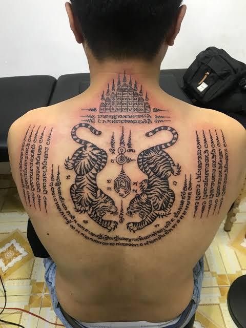 mẫu tattoo chữ khmer kết hợp con hổ