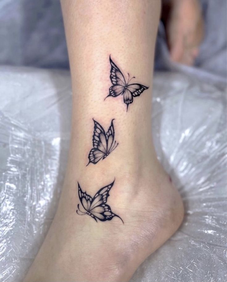 mẫu tattoo con bướm cực xinh cho nữ