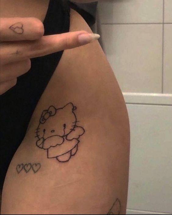 mẫu tattoo hello kitty đơn giản cực chiến