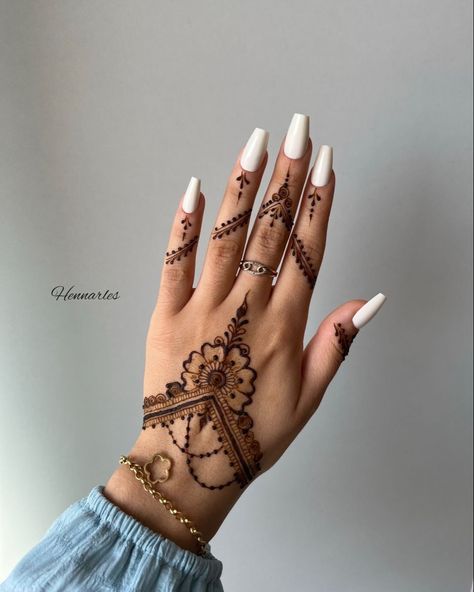 mẫu tattoo henna ở bàn tay mẫu tattoo henna ở bàn tay