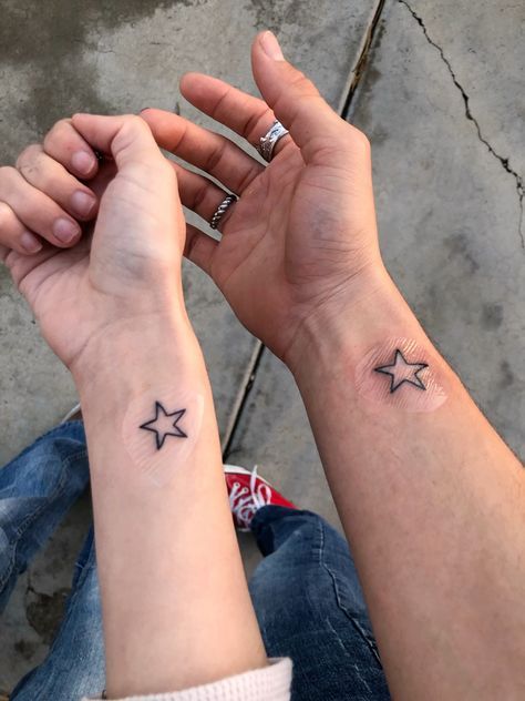 mẫu tattoo cặp đôi đơn giản 