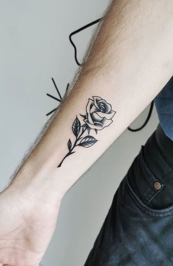 mẫu tattoo cành hồng đen trắng cực đẹp