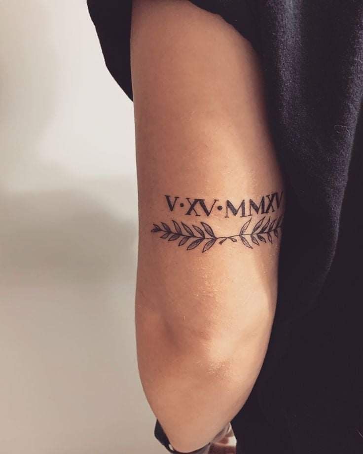 mẫu tattoo la mã ghi nhớ ngày ý nghĩa