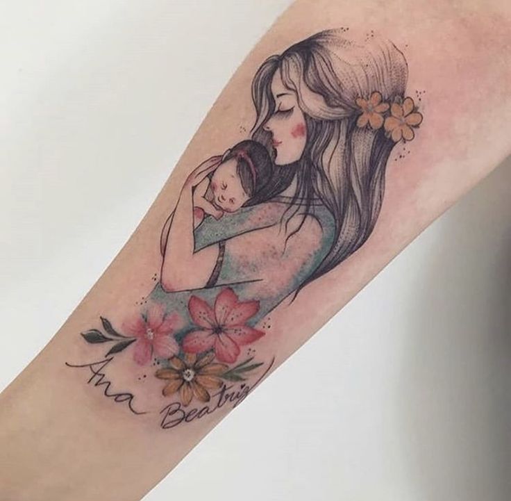 mẫu tattoo mẹ bồng con với nhiều màu sắc khác nhau