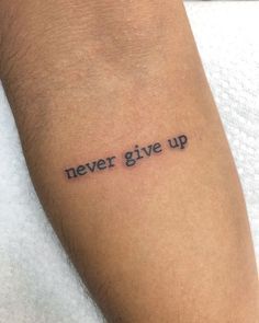 mẫu tattoo never give up cực đẹp