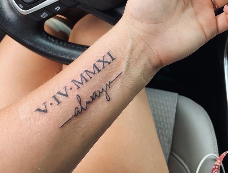 mẫu tattoo ngày sinh số la mã ý nghĩa