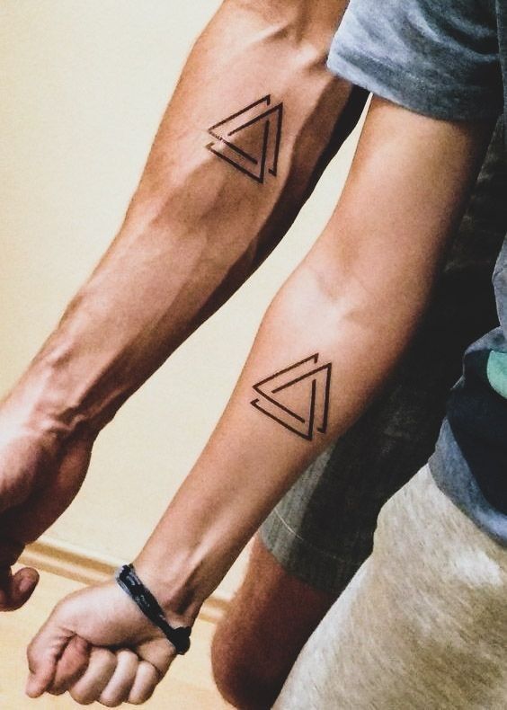  hai hình tam giác đan vào nhau