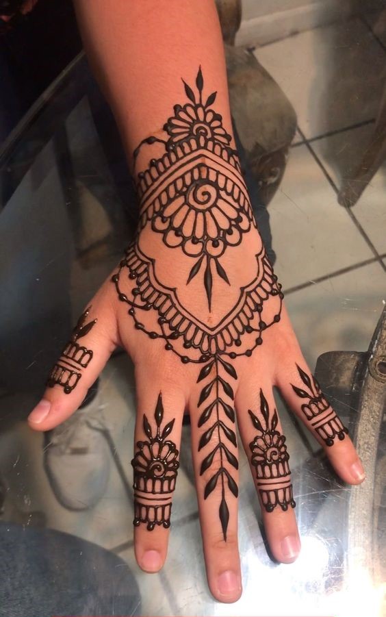 mẫu xăm henna full bàn tay mẫu xăm henna full bàn tay