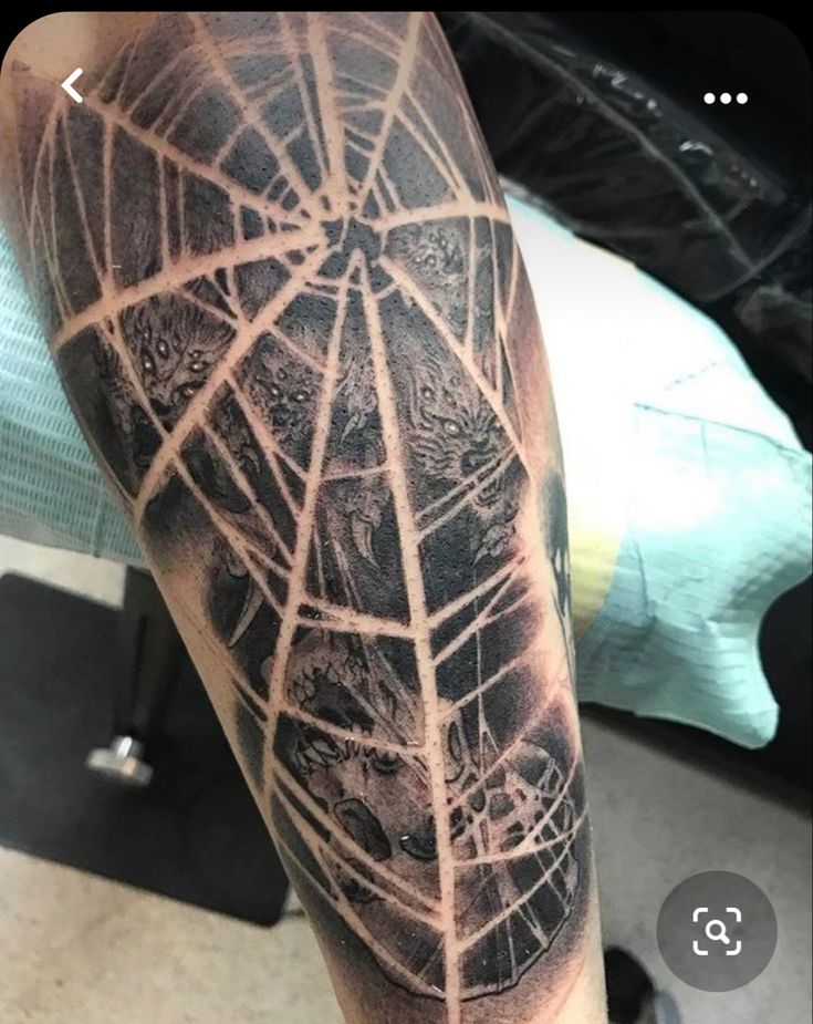 mẫu xăm mạng nhện full bắp chân cực chất