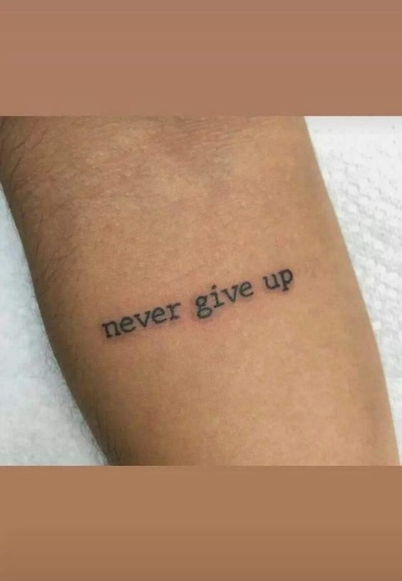 mẫu xăm never give up mini